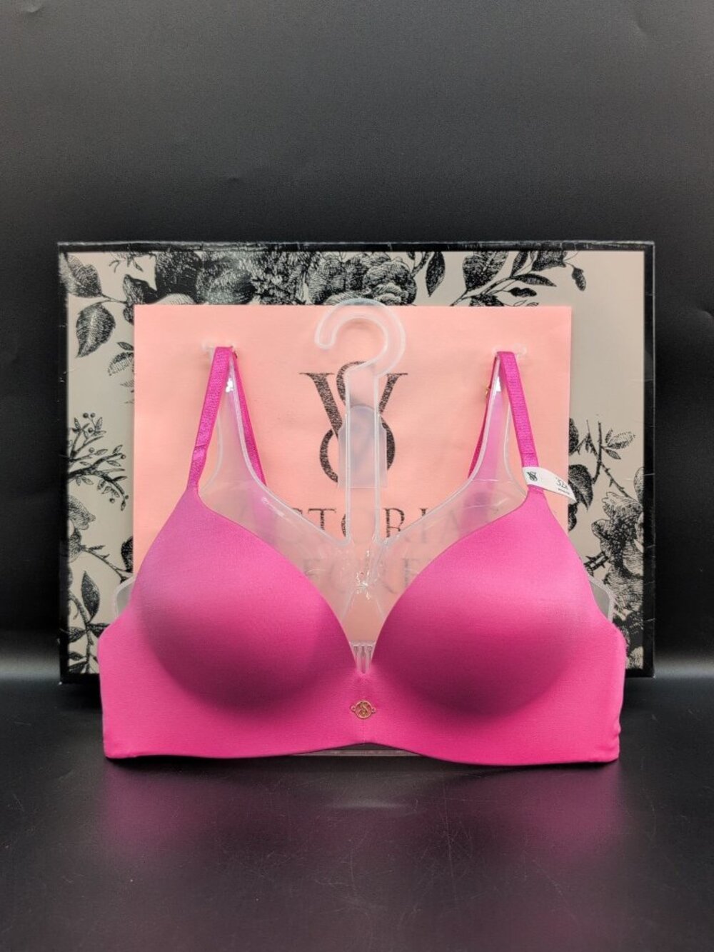 Victoria Secret Very Sexy So Obsessed Smooth Wireless Push Up Bra 32B Hot Pink